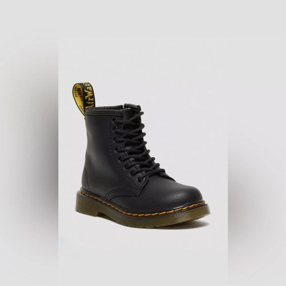Dr. Martens Airwair Toddler 1460 Softy T‎ Leather Lace Up Boots Size:9 NEW